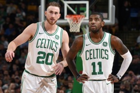 全民橄榄球日激发社会热情，橄榄球全明星僵尸