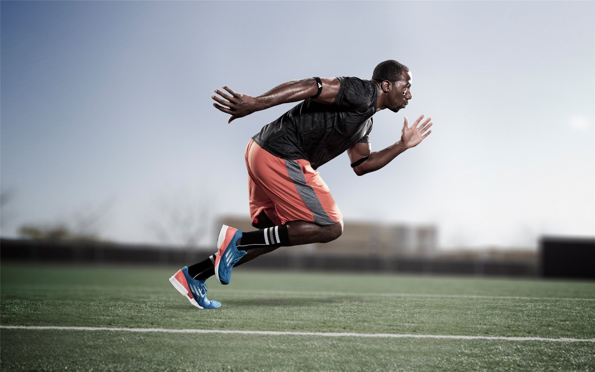 巴尔：全黑队中场的“中场指挥官”，他精准的球场洞察力为队友创造机会